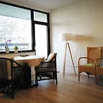 Ruhiges Apt. direkt am Naherholungsgebiet mit Seeblick, Zentrum 5min, Messe 18min