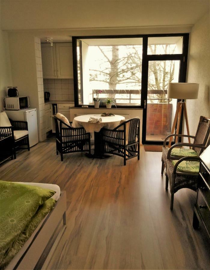 Ruhiges Apt. Direkt Am Naherholungsgebiet Mit Seeblick, Zentrum 5min, Messe 18min Apartment Nürnberg