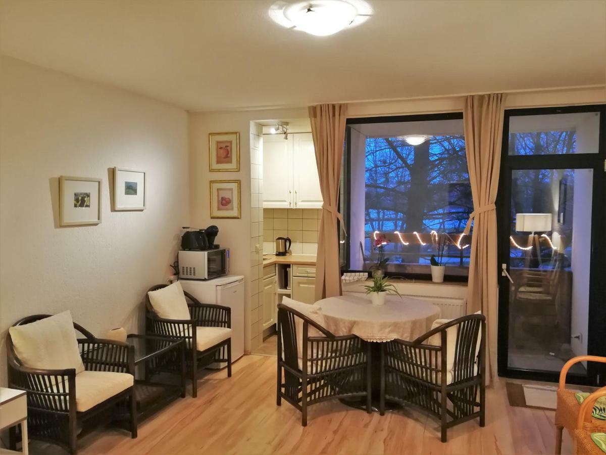 Ruhiges Apt. Direkt Am Naherholungsgebiet Mit Seeblick, Zentrum 5min, Messe 18min Apartment